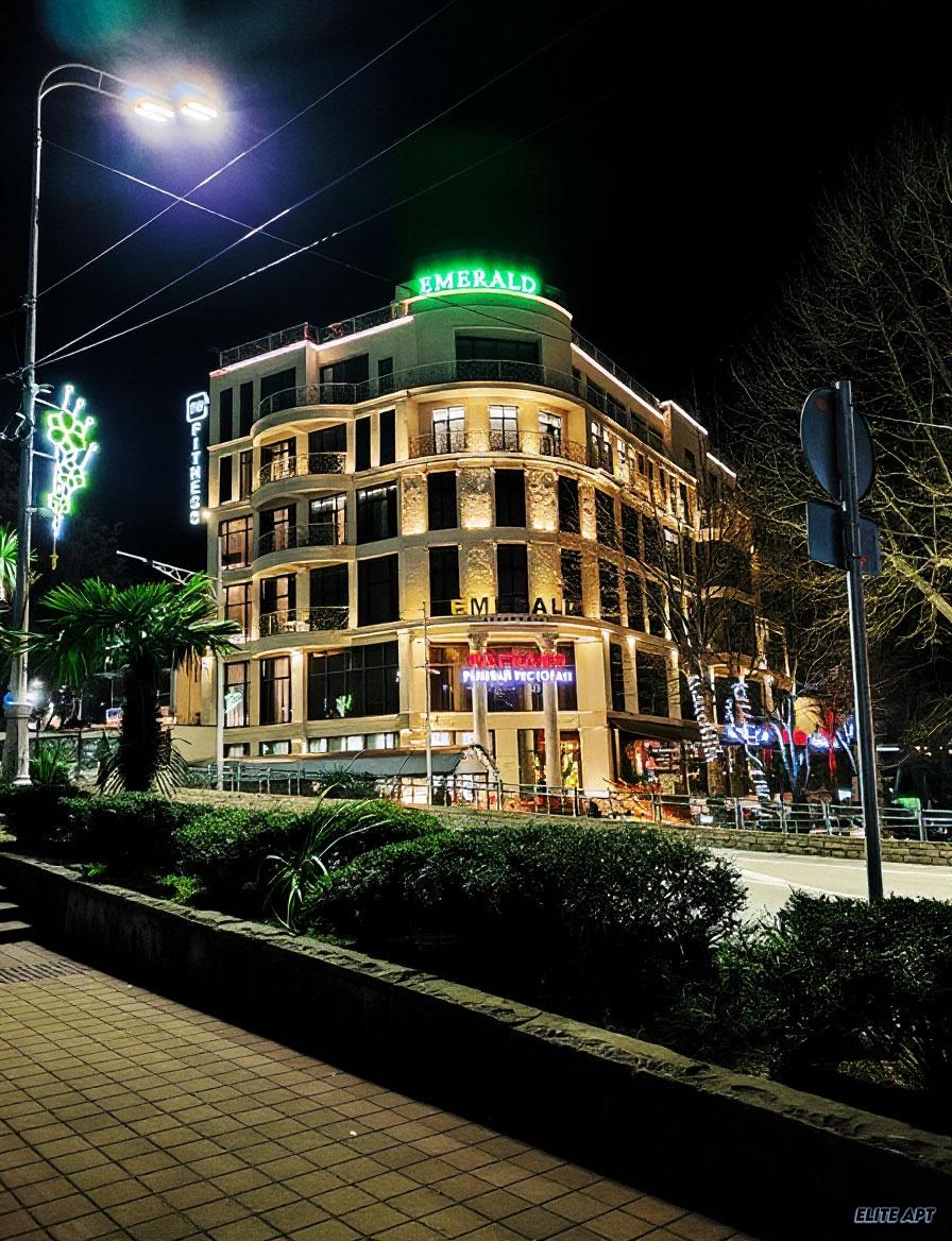 АК EMERALD